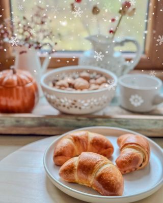 Kynuté v neděli! 🥐🌰 Recept z jedničky.. na poslední fotce. . . #kynutetesto #peceme #dnespecu #oblibenyrecept...