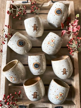 Kalíšky! ♥️ Jsou SKLADEM! 😍 Opět v omezeném množství! . . . #kamenina #rucnetocene #kalisky #nakaficko #kramek