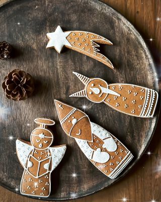 MIKULÁŠ, ČERT A ANDĚL 🎅🏻👹👼 Všechny tvary vykrajovátek jsou skladem! Pokud budete dětem péct perníčky do nadílky,...