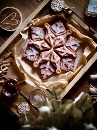 Na svátečním stole nemusí být jen vánočka. Pokud ji nepečete nebo si netroufáte, upečte si nějakou krásnou bábovku. ❄️...